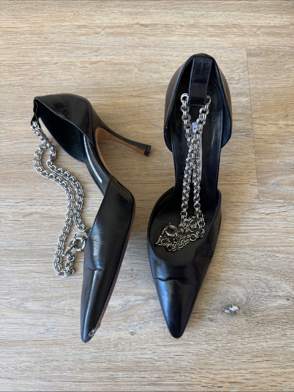 Manolo Blahnik Black Pointed-Toe Chain Ankle Strap Detail Women's Pumps 38